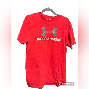 Under Armour tshirt